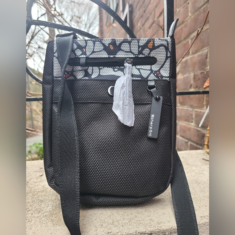 Sherpani Prima Anti Theft Crossbody Black Sakura NWT